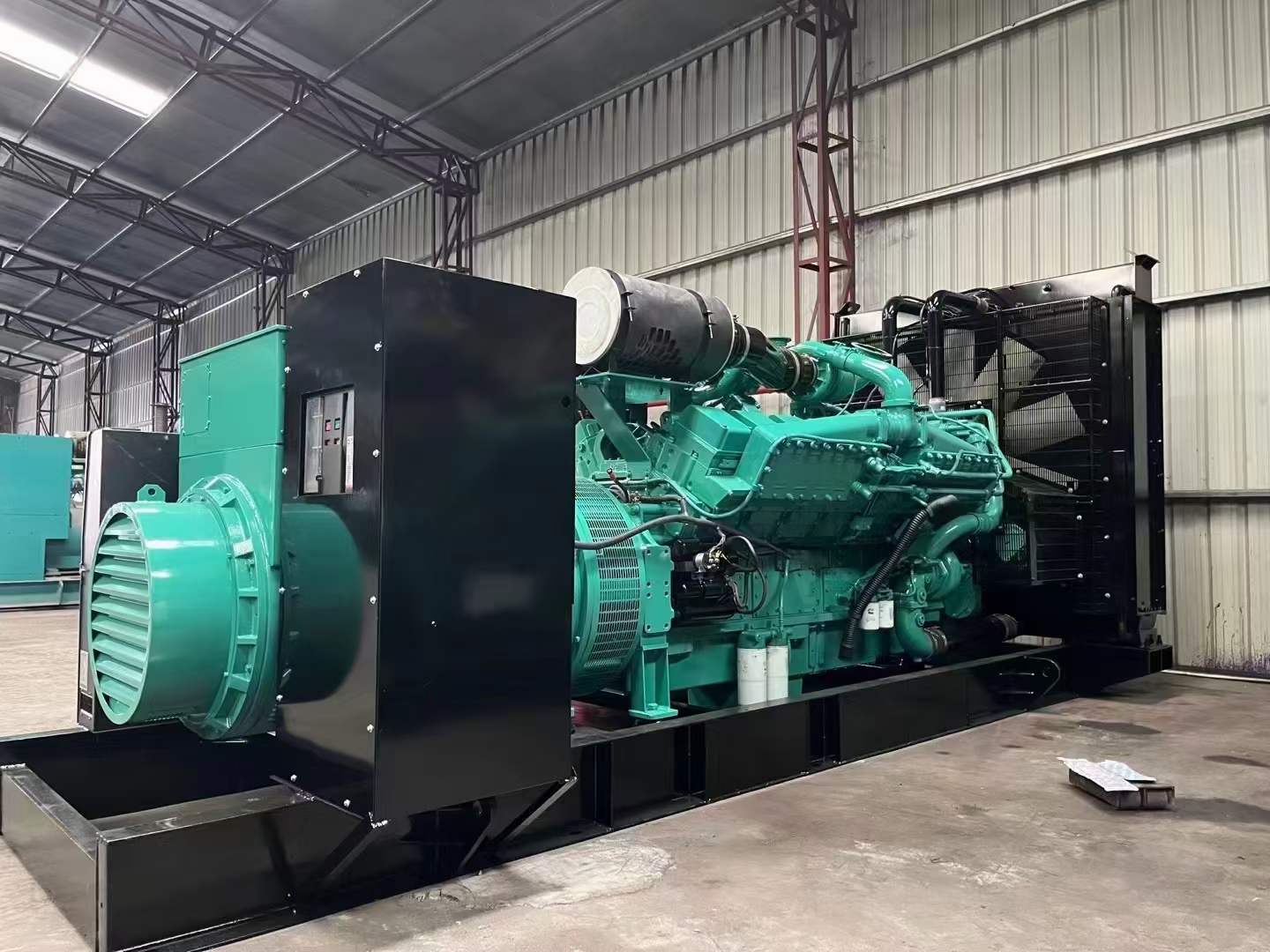 横栏镇如何降低 800kW 柴油发电机输出电流的波动？